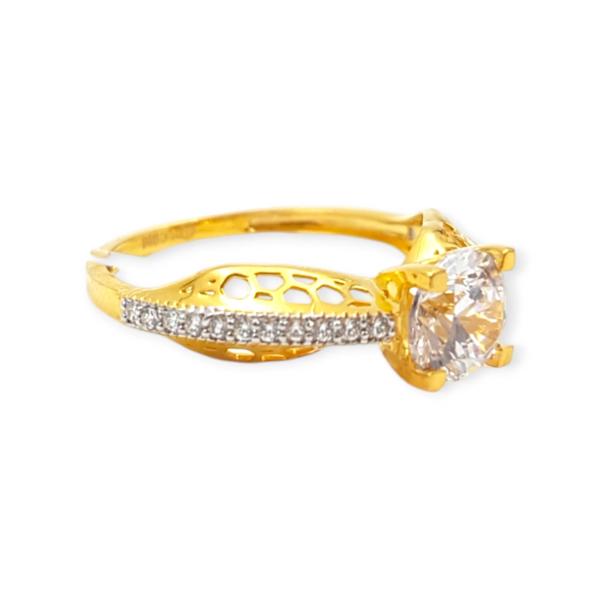 Beautiful Ladies Gold Ring with Solitaire and Amazing Design